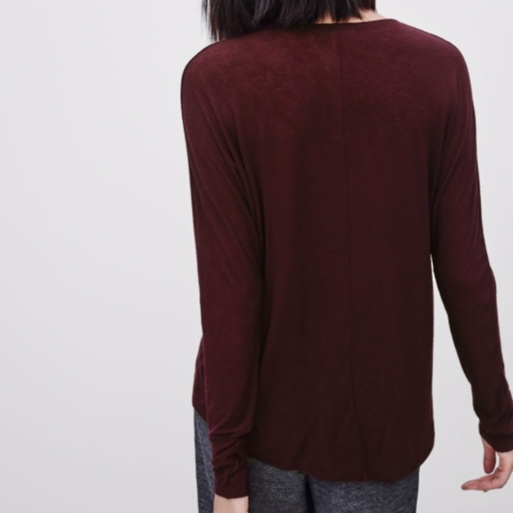 Aritzia WILFRED Fragon V-Neck Burgundy Red Sweater Knit Top Size XXS - Picture 3 of 5